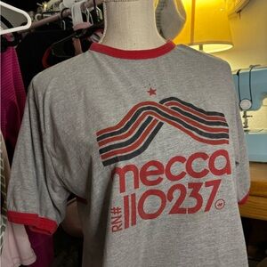 2000s Mecca Gray and Red Men's T-Shirt